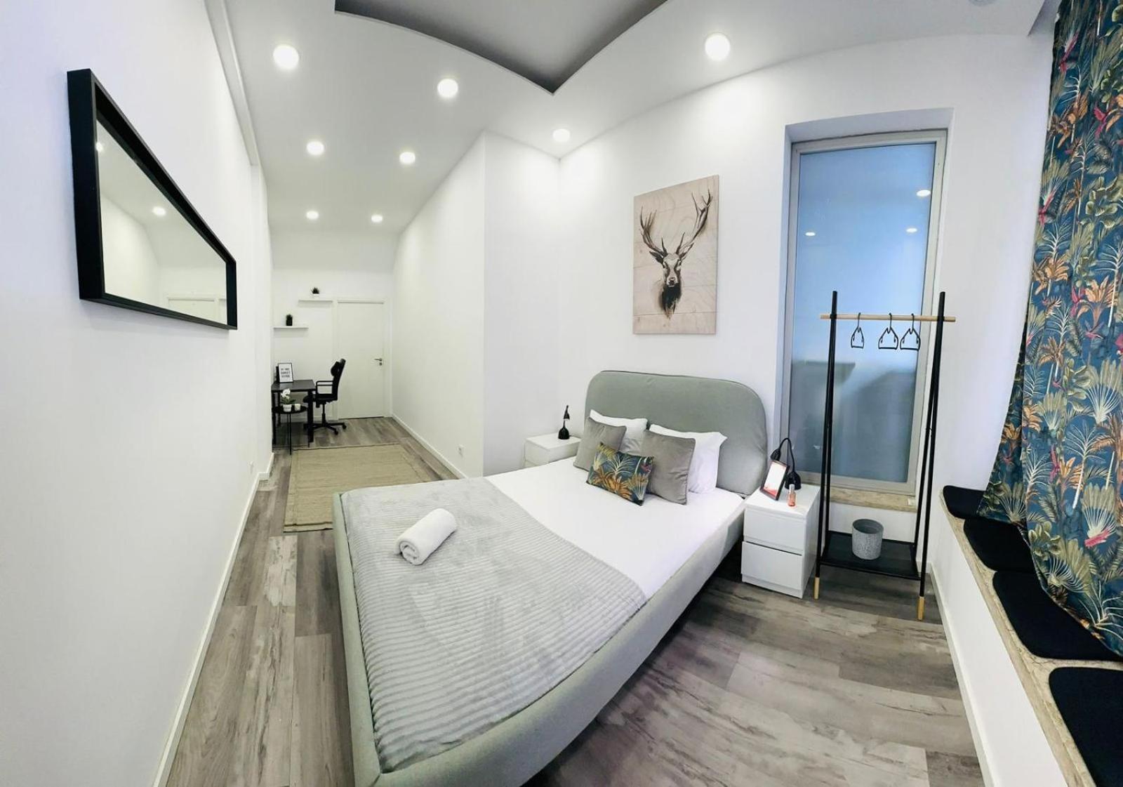 Studio, Great Location *