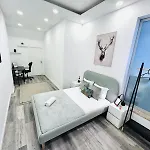 Central Lisbon Studio, Great Central Location